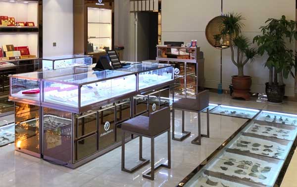 精品展柜設(shè)計(jì)兩大要求 精品展柜設(shè)計(jì)兩大要求