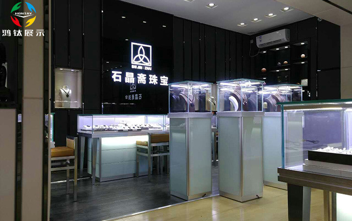 網(wǎng)購(gòu)珠寶展示柜臺(tái)的益處與弊端！