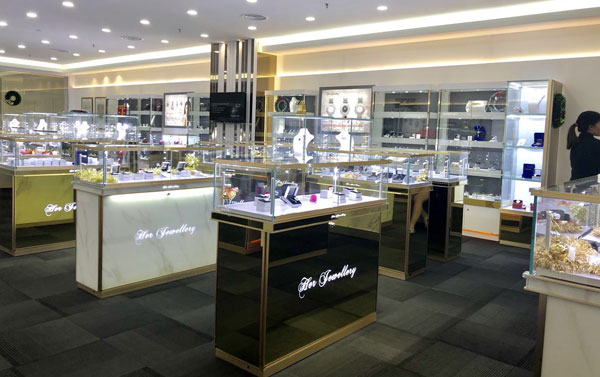 定制精品展柜要找對廠家，不僅品質好，關鍵價格優(yōu)惠
